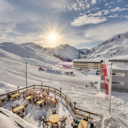 Hotel Arlberghöhe St. Christoph am Arlberg Exterior foto