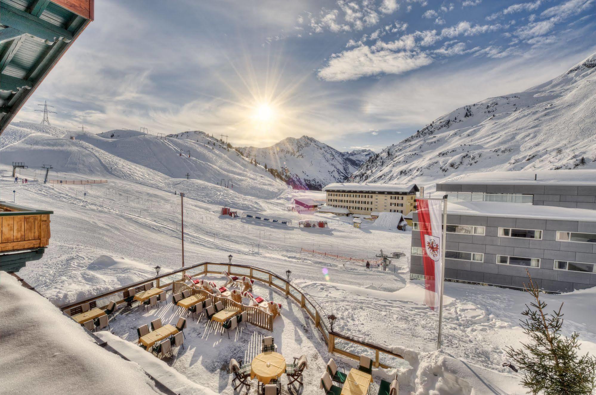 Hotel Arlberghöhe St. Christoph am Arlberg Exterior foto